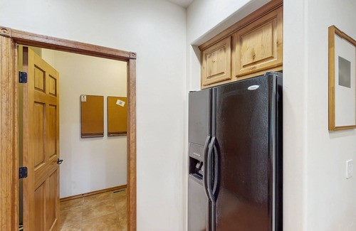 Torreon House | Spacious mountain home w/hot tub, grill, wrap-around deck, forest views
