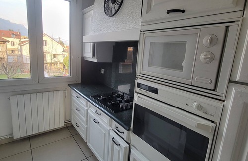 Saint-Martin-d'Heres Apartment | Spacious new apartment. Close to ski resorts
