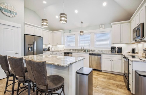 Nags Head House | Spacious Nags Head Home with Private Pool & Stunning Decor