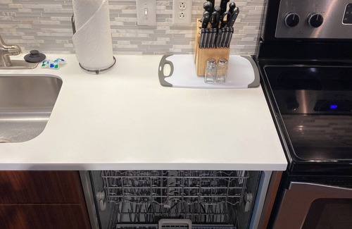 North Rosslyn Apartment | Spacious NEW 2BR/2BA furnished VA/DC area. Top-Notch Amenities!