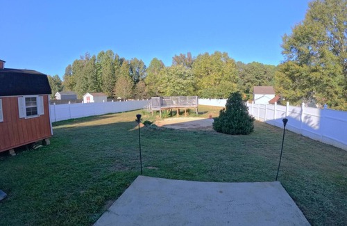 Jonesboro House | Spacious Oasis: 15 Minutes from Atlanta Airport!