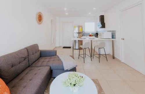 Rancho House | Spacious ocean-view getawaynn