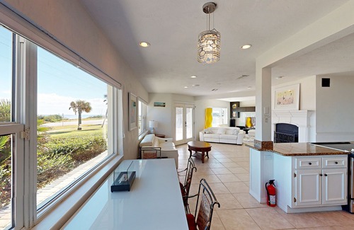 Glenwood House | Spacious Oceanfront House has Private Pool, Ocean Deck and Panoramic Ocean Views