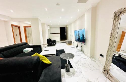 Sudbury Apartment | Spacious One Bed Property in Wembley