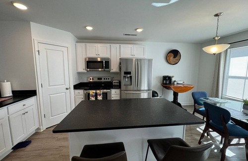 University Place House | Spacious One Level, 5 BED Home in Beautiful Charlotte