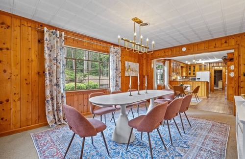 Cartersville House | Spacious & Outdoorsy 5BR Cottage | BBQ Family Fun