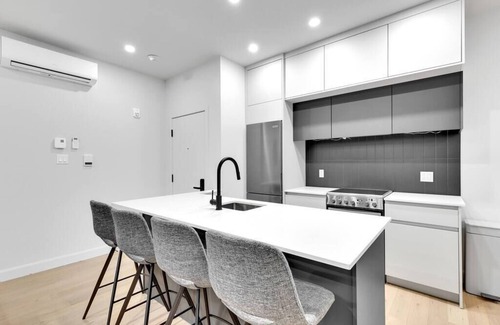 Southwest Apartment | Spacious & peaceful 2 bedrooms, sleep 6