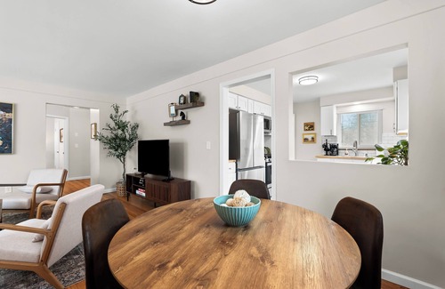 Livonia House | Spacious Pet Friendly Home With Theater/Game Room