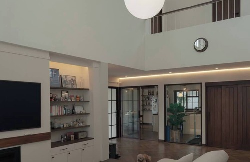 Alaminos House | Spacious & Pet-Friendly Home – 10 Minutes to Disney, TVs in Every Bedroom!