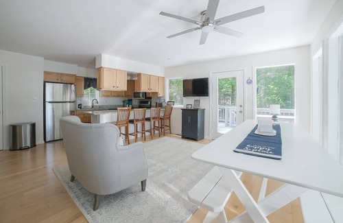 Bumpass House | Spacious pet friendly waterfront house with patio & grill