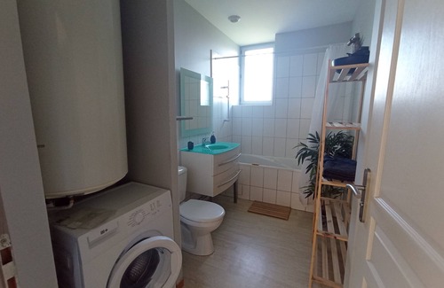 Pouzac Apartment | Spacious, quiet apartment