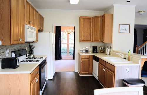 Lilburn House | Spacious, Relaxed 5 Bedroom Getaway