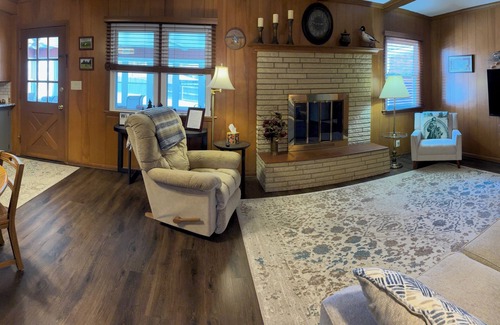 Ponca City House | Spacious, Remodeled, in a Quiet Family Oriented Neighborhood