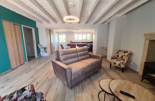 Le Magny House | Spacious Renovated Cottage for 20, Near George Sand's Home, Golf & Lake, 4-Star Amenities