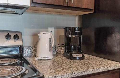 Ames Apartment | Spacious Retreat Near ISU + Local Dining