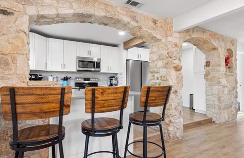 Lodge Acres House | Spacious Retreat w/Indoor + Outdoor Entertainment