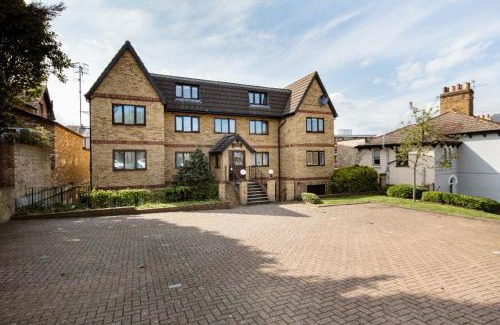 Belvedere House | Spacious Room 2 mins from station