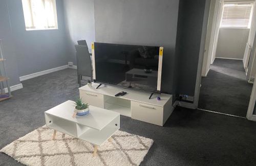Birch House | Spacious Room in Manchester