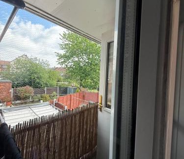 Birch House | Spacious Room in Manchester