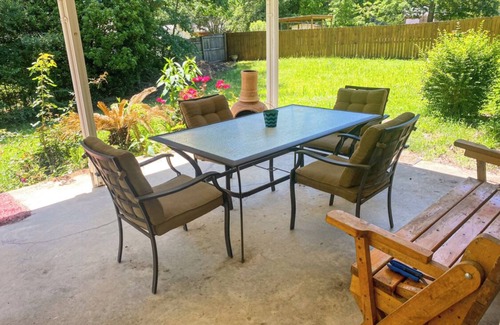 Claiborne House | Spacious room in quiet subdivision