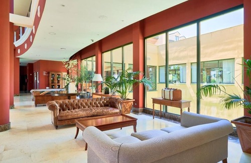 Cebreros Hotel | Spacious Room Perfect for a Relaxing Family Vacation Near Ávila