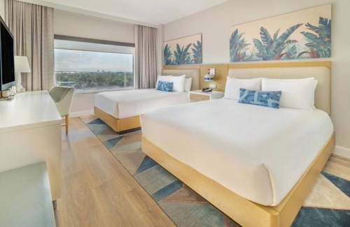 Mid Beach Hotel | Spacious Rooms w/Pool & Beach Access | Resort Amenities, Valet Parking | 3 Units
