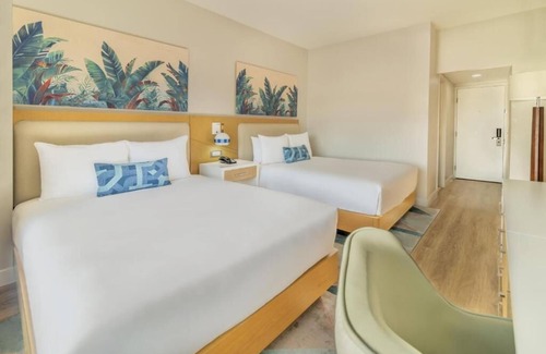 Mid Beach Hotel | Spacious Rooms w/Pool & Beach Access | Resort Amenities, Valet Parking | 3 Units
