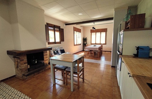 Sant Esteve d'en Bas House | Spacious rural house with good views near the volcanic area of the Garrotxa.