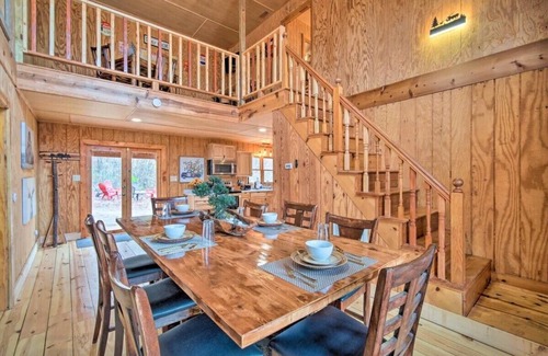 Ellijay Cabin | Spacious Rustic Cabin w/Hot Tub near Carters Lake!