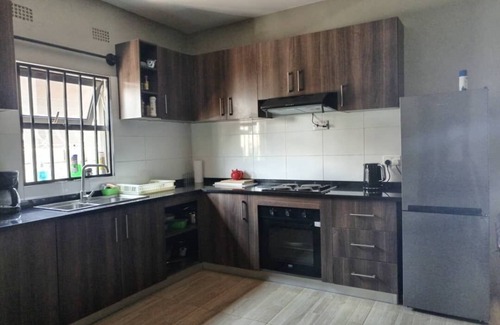 Lusaka House | Spacious secure one bed apartment in Lilayi
