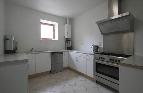 Ondenval House | Spacious Stay with Terrace