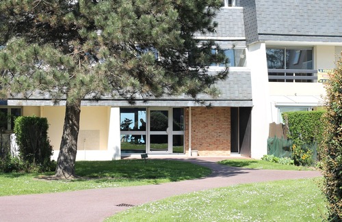 Bernieres-sur-Mer Apartment | SPACIOUS STUDIO SUPERB SEA VIEW ON JUNO BEACH