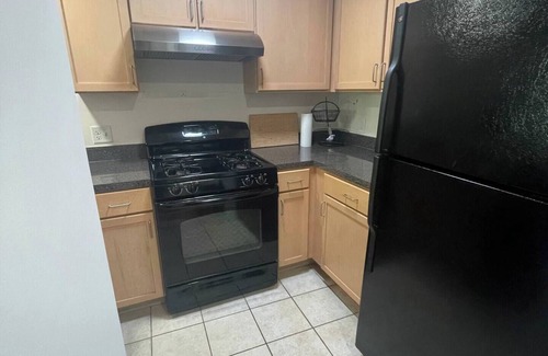Capitol Hill Apartment | Spacious studio in Southwest by Wharf, National Mall, museums w/workspace
