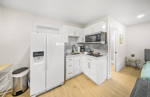 Carrollwood Apartment | Spacious Studio: King Bed, Kitchenette & Full Bathroom and Board Games!