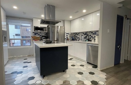 Fairview House | Spacious & Stylish 3-Bedroom Townhouse