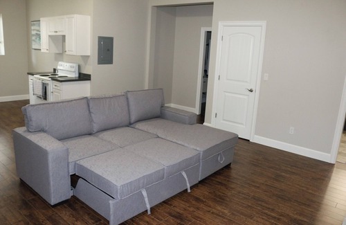 Kamloops House | Spacious Suite