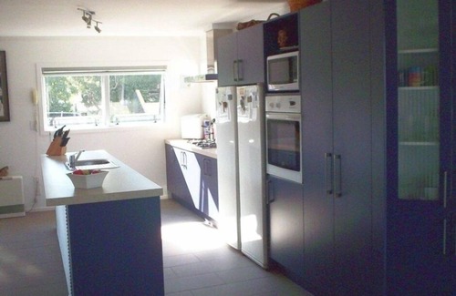 Whiritoa House | Spacious, sunny, modern bach.