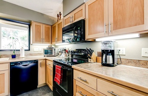 Eugene House | Spacious Sylvan St Home 1 mi from UofO