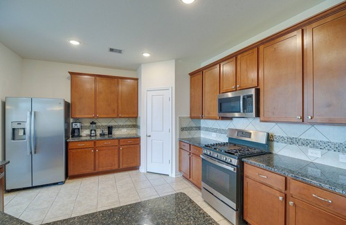 Atascocita House | Spacious Texas Vacation Rental w/Community Pool!
