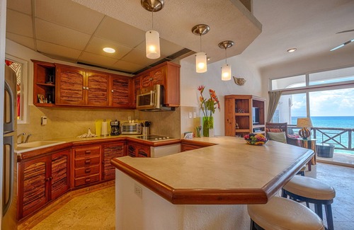 Akumal Condo | Spacious Third-Floor Beachfront Condo with Pool