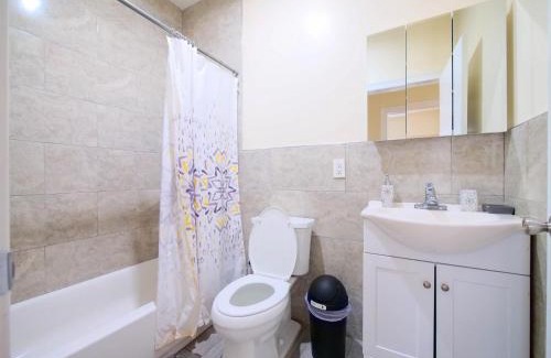 Hackensack River Waterfront Apartment | Spacious three-bedroom apt near New York City - Contemporary design