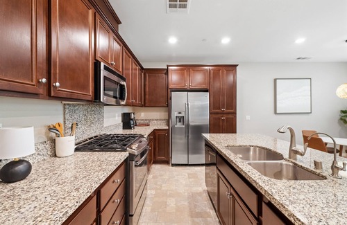 Temecula House | Spacious Townhouse near wine country – Your Homebase in the Heart of Murrieta!