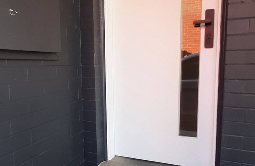 Yarrawonga House | Spacious Unit in Convenient Location