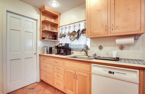 Yellow Springs House | Spacious & Updated Farmhouse in Yellow Springs