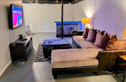 Candler-McAfee House | Spacious Urban Oasis Near Atlanta/Downtown Decatur