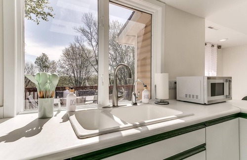 West Des Moines House | Spacious Valley Junction Retreat