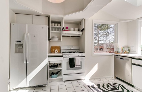 West Des Moines House | Spacious Valley Junction Retreat