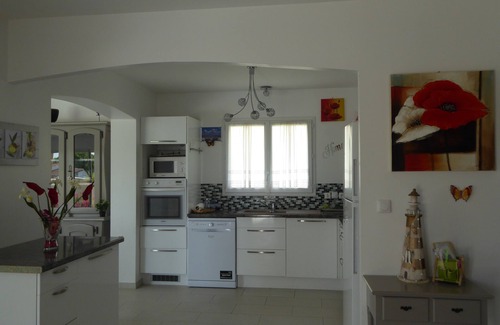 Meschers-sur-Gironde House | SPACIOUS VILLA HOLIDAY AT THE SEA STANDING PROX ROYAN