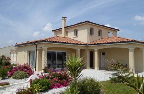 Meschers-sur-Gironde House | SPACIOUS VILLA HOLIDAY AT THE SEA STANDING PROX ROYAN