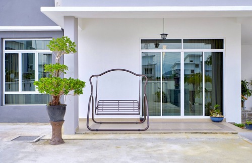 Kampung Pokok Asam Villa | Spacious Villa ❃ 3 floors/6br/6.5ba